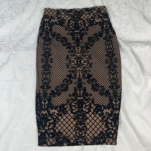 🆕with tags 🏷 Windsor taupe pencil skirt